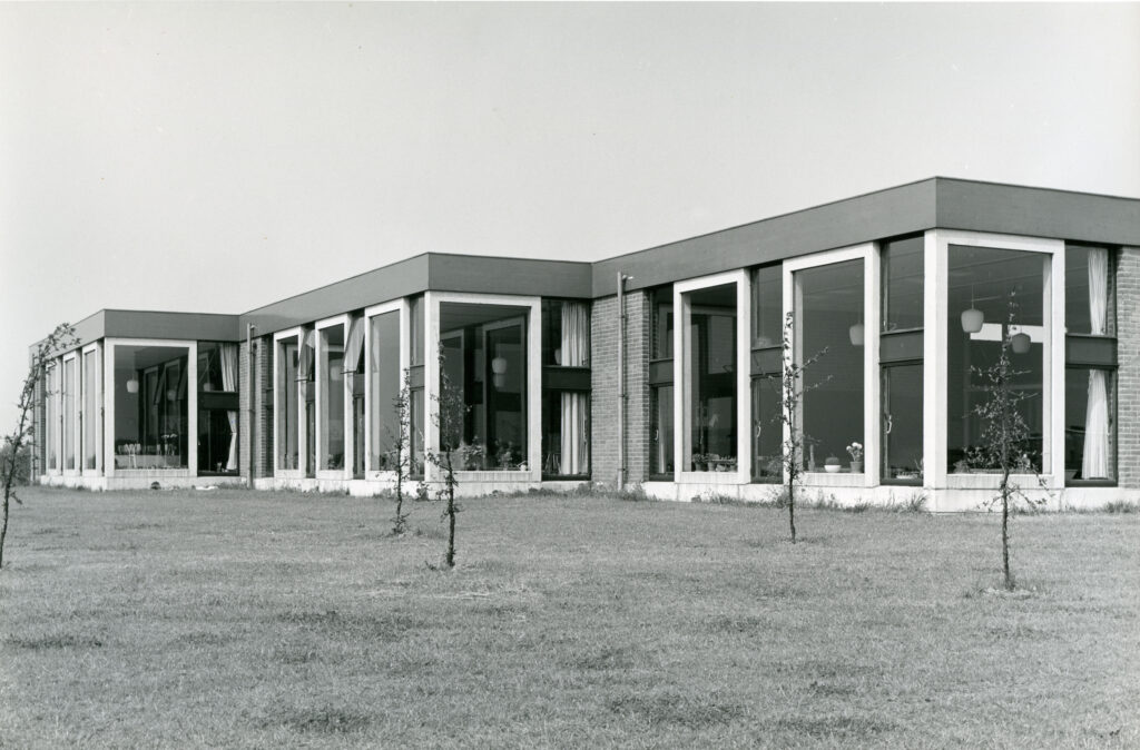 Nagele 1958 De openbare school in Nagele