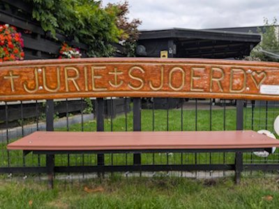 Bankjes van naamborden